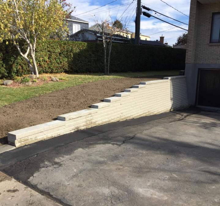 Installation de blocs talus Laval