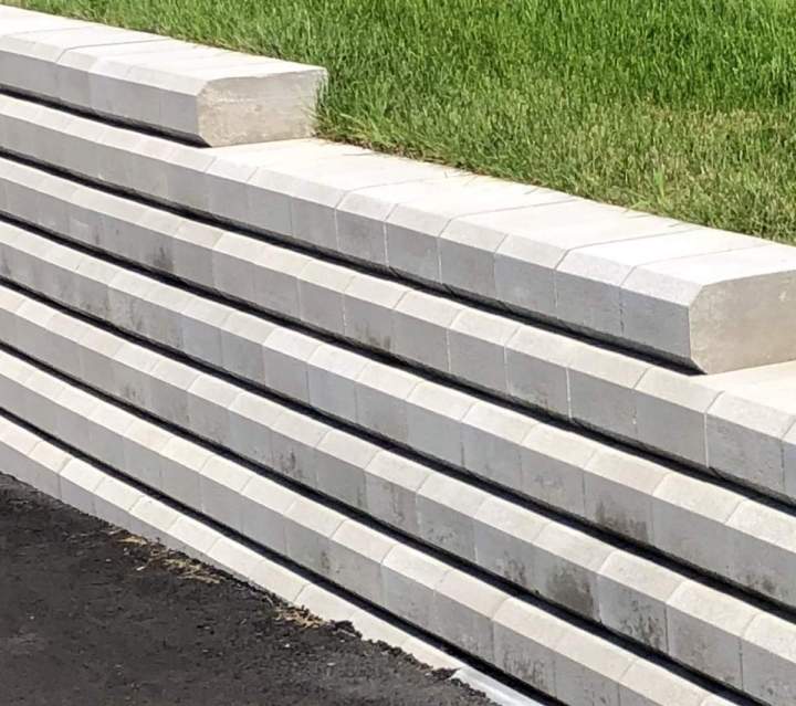 Pose de blocs talus préfabriqués Laval